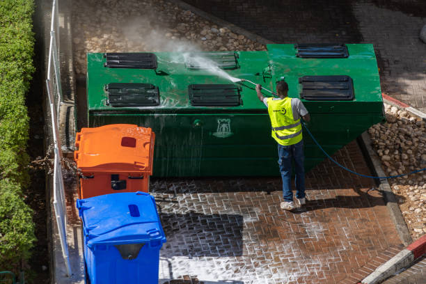 Best Deck Cleaning Services  in Iyanbito, NM