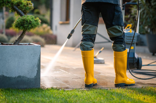 Best Roof Power Washing Services  in Iyanbito, NM